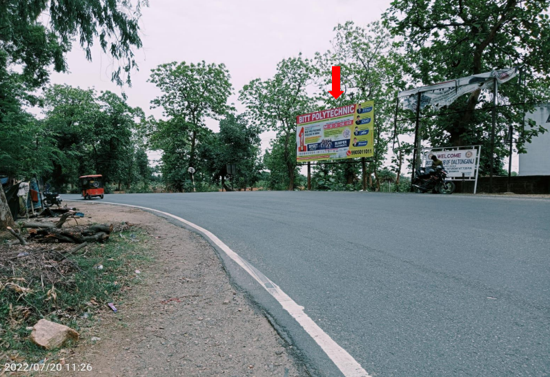 Chianki, Daltonganj Entrance from Ranchi